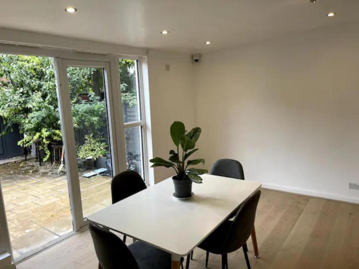 Modern 5 Bedroom Family House - 18 Mins To Station Londra Dış mekan fotoğraf